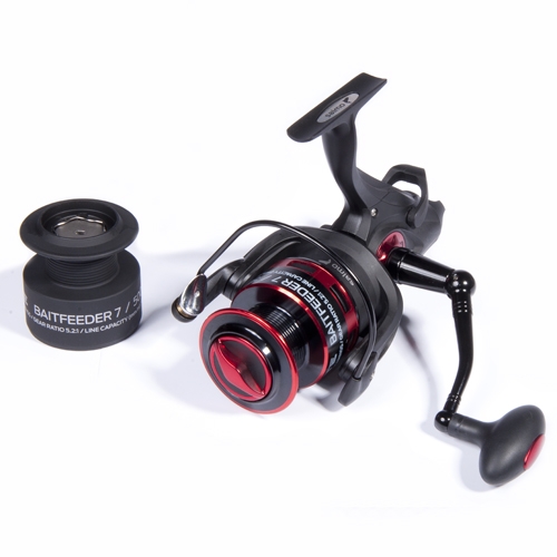 Reel Salmo Elite BAITFEEDER 7 4000FD